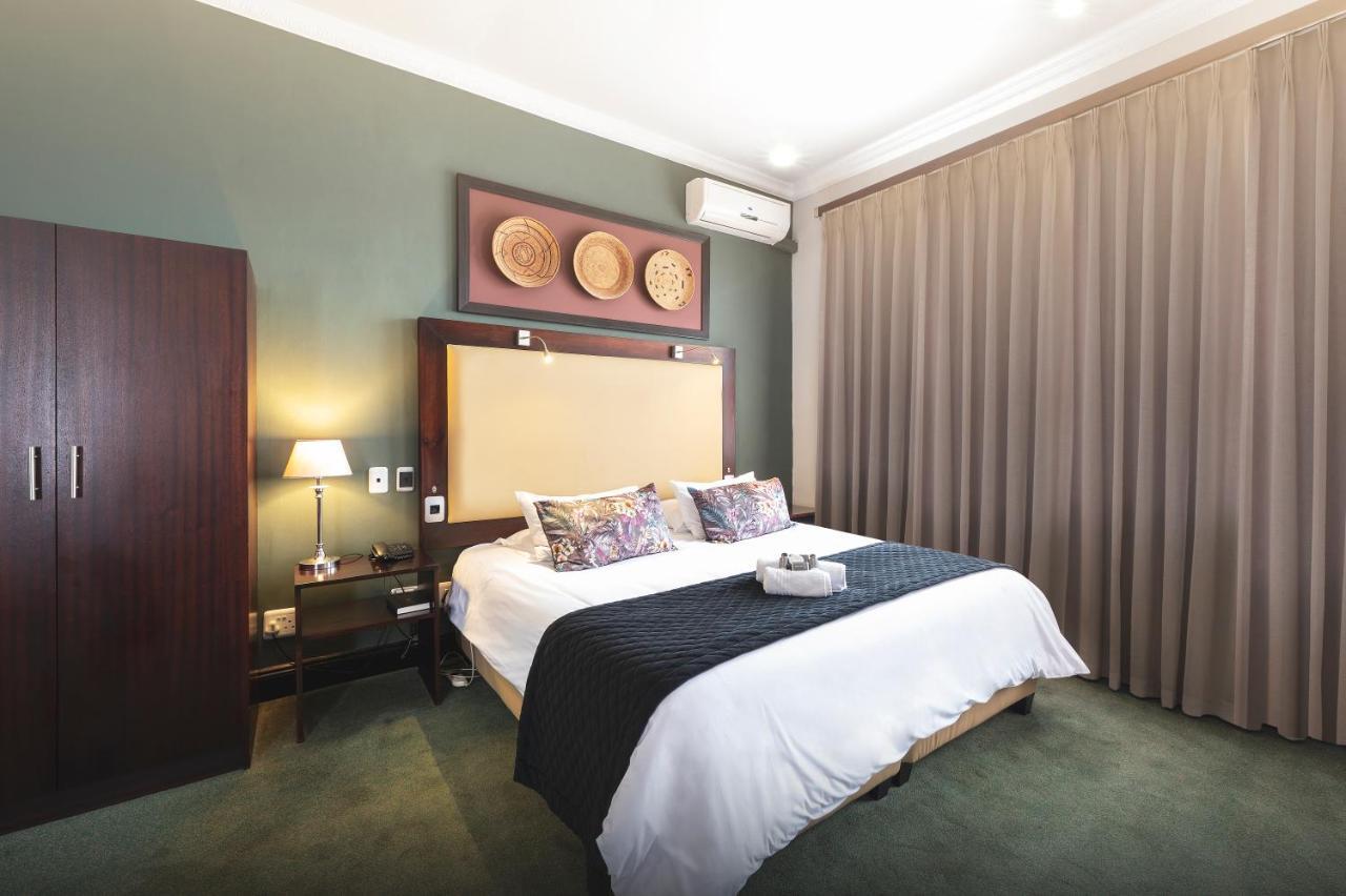 The Graham Hotel 그레이엄즈타운 외부 사진